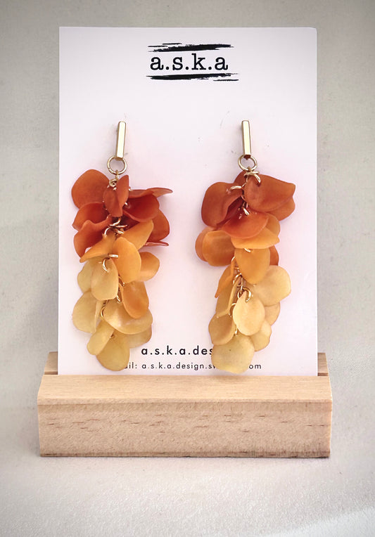 Fading petals orange