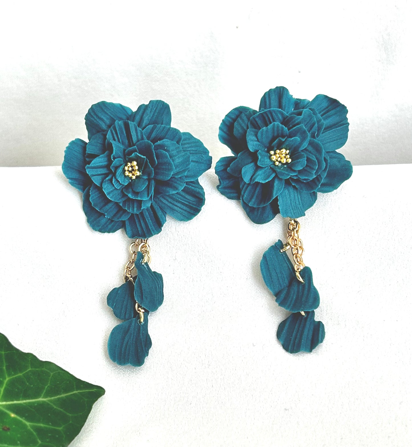 Mia emerald med hänge