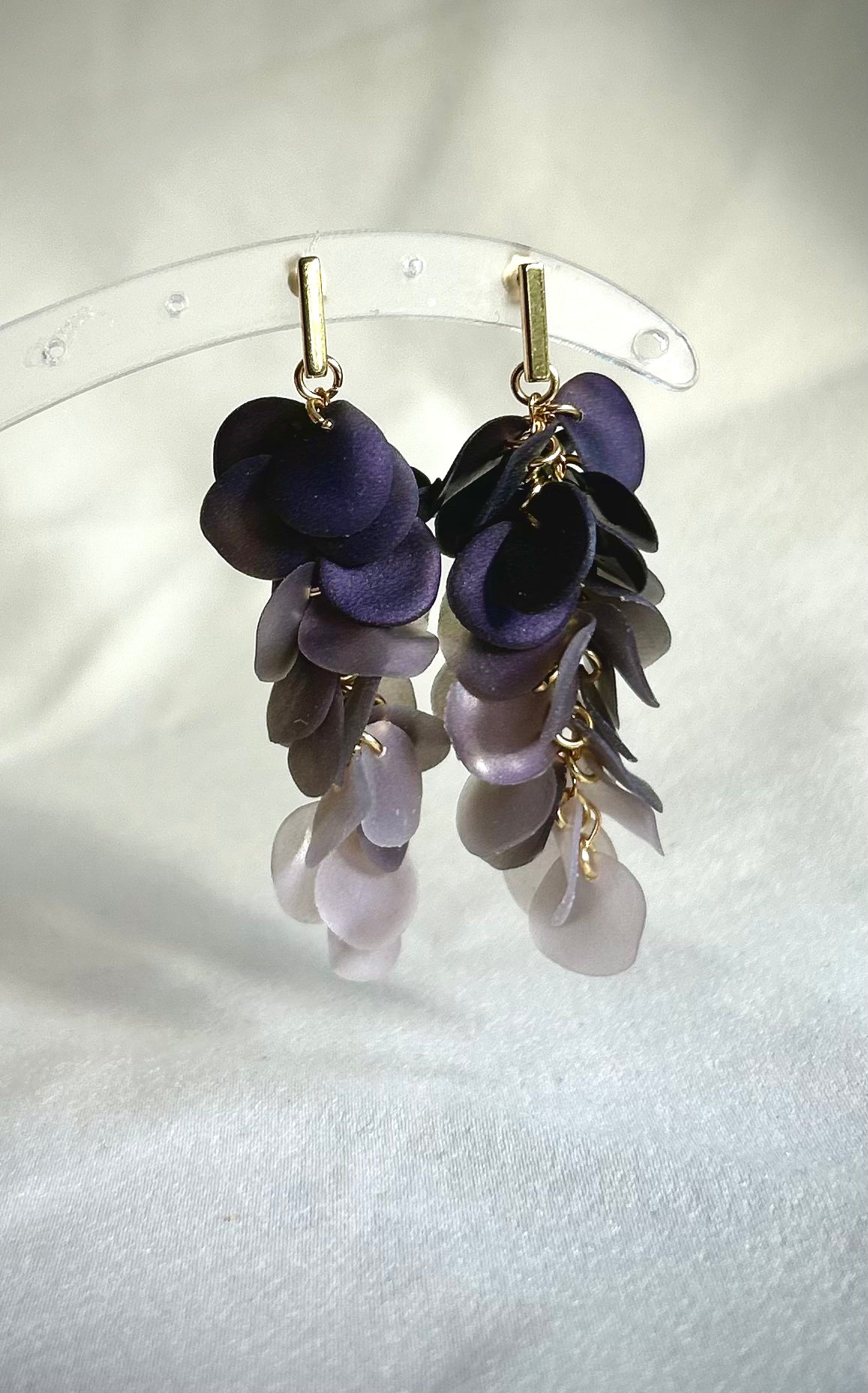 Fading petals plommon