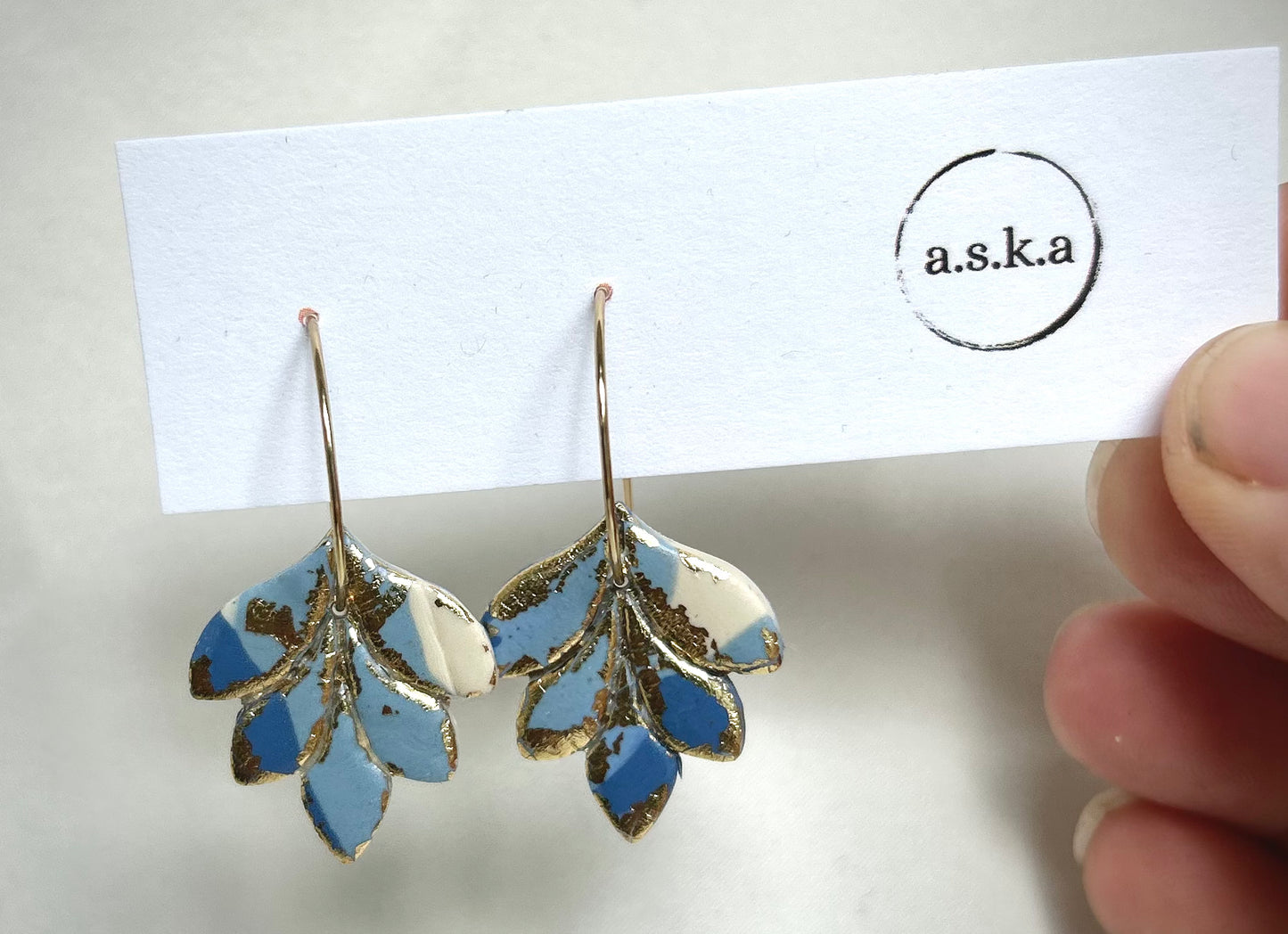 Små löv med goldflakes, flera färgalternativ