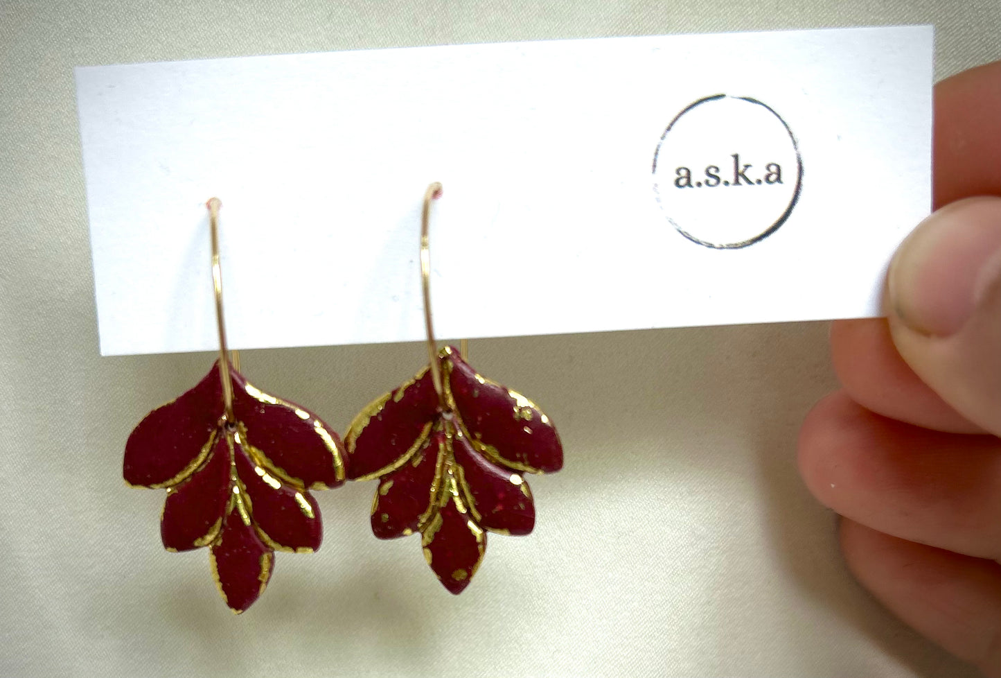 Små löv med goldflakes, flera färgalternativ