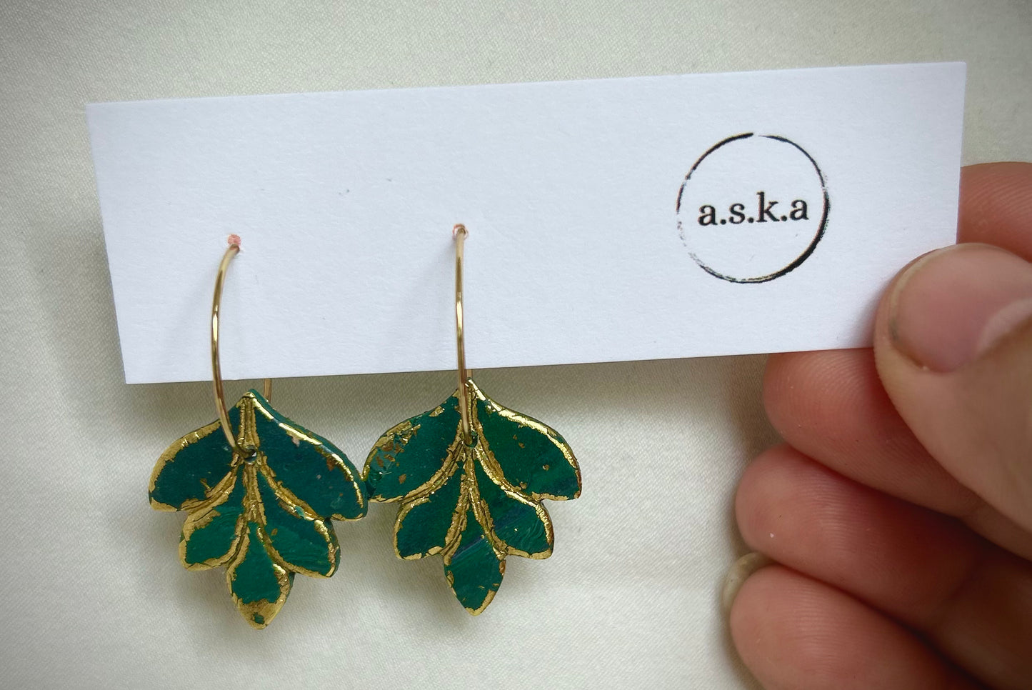 Små löv med goldflakes, flera färgalternativ