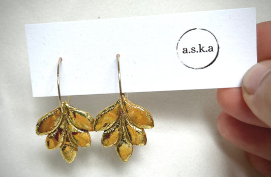 Små löv med goldflakes, flera färgalternativ