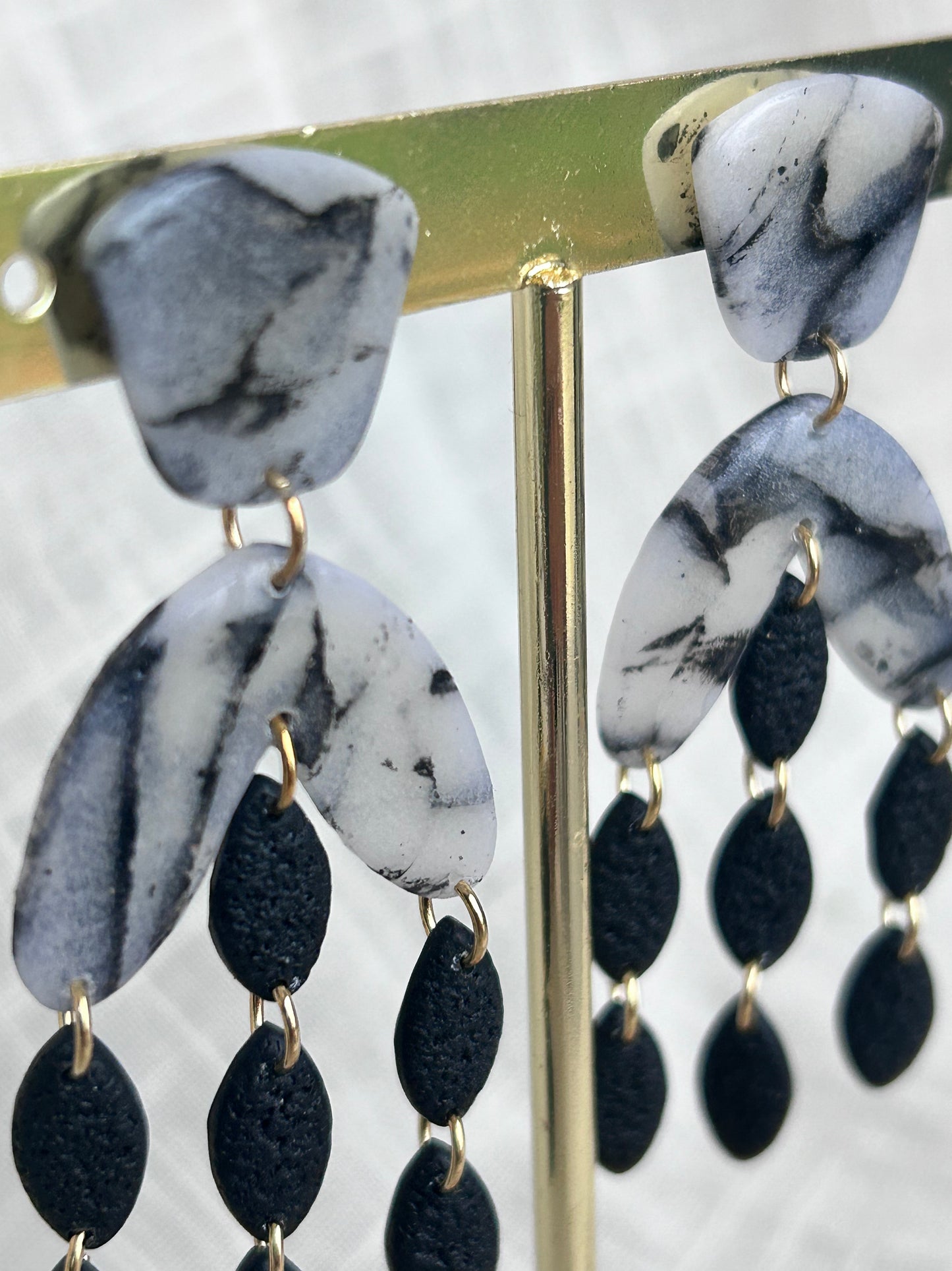 Svart marmor droppar